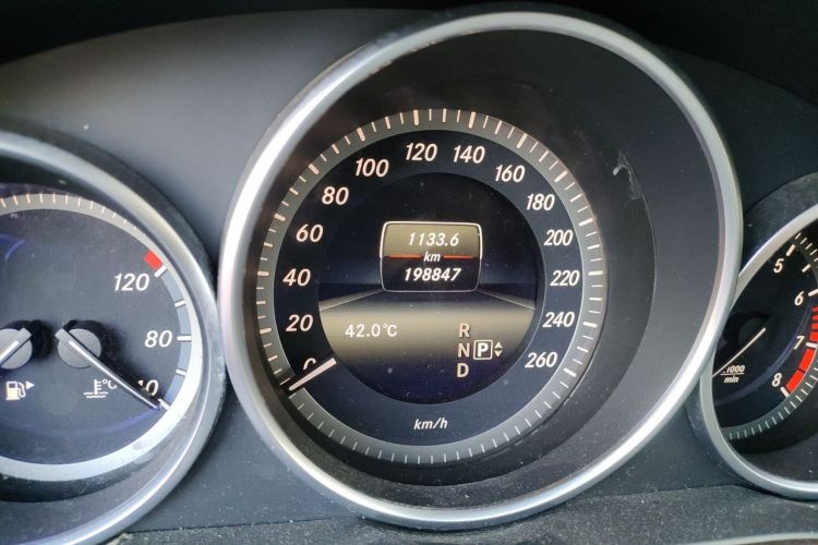 Used Mercedes-Benz E-Class 2014 E 260 L Luxury Model Odometer Close Up