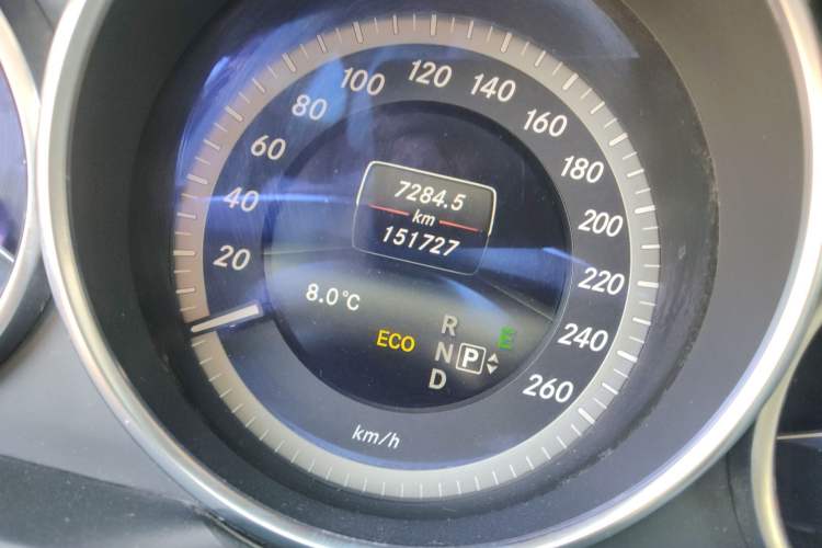 Used Mercedes-Benz E-Class 2014 E 260 L Luxury Model Odometer Close Up