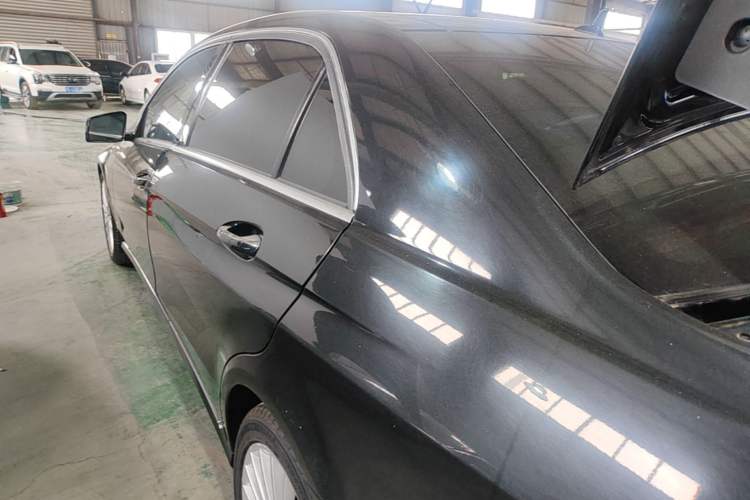 Used Mercedes-Benz E-Class 2014 E 300 L Rear Left 45 Deg