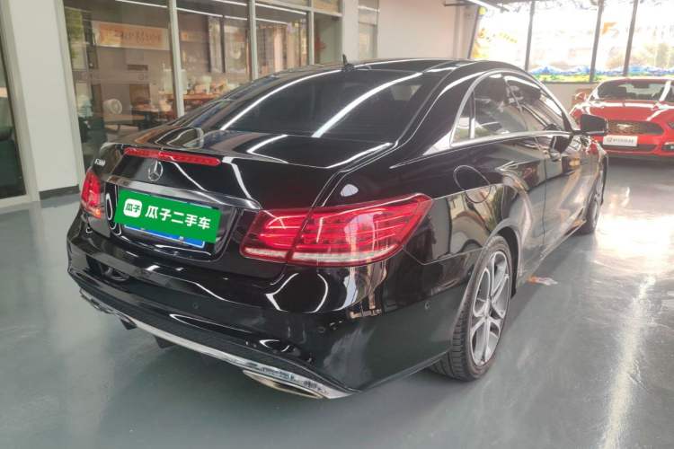 Used Mercedes-Benz E-Class 2014 E 200 Coupe Rear Right 45 Deg