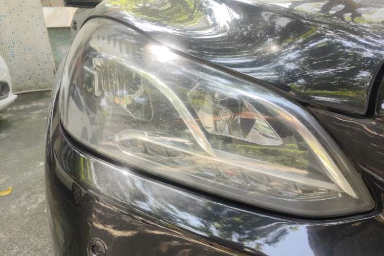 Used Mercedes-Benz E-Class 2014 Restyled E 260 L Sport Edition Right Front Headlight