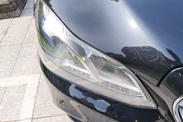 Used Mercedes-Benz E-Class 2014 Restyled E 260 L Sport Edition Right Front Headlight