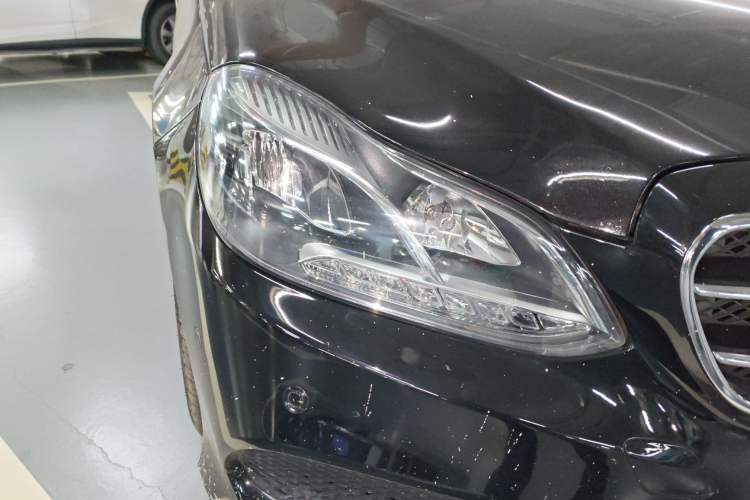 Used Mercedes-Benz E-Class 2014 Restyled E 260 L Sport Edition Right Front Headlight
