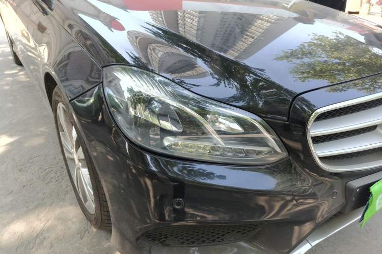 Used Mercedes-Benz E-Class 2014 E 300 L Sport Edition Right Front Headlight