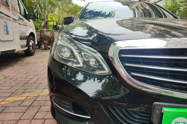 Used Mercedes-Benz E-Class 2014 E 260 L Luxury Model Right Front Headlight