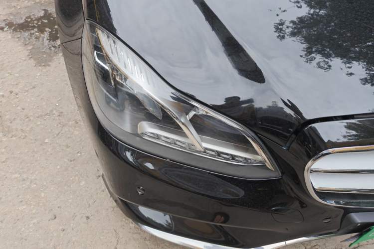 Used Mercedes-Benz E-Class 2014 Restyled E 260 L Sport Edition Right Front Headlight