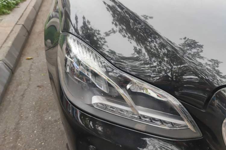 Used Mercedes-Benz E-Class 2014 Restyled E 260 L Sport Edition Right Front Headlight