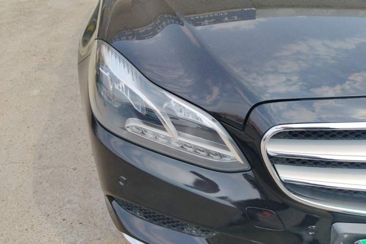 Used Mercedes-Benz E-Class 2014 Restyled E 300 L Sport Edition Right Front Headlight