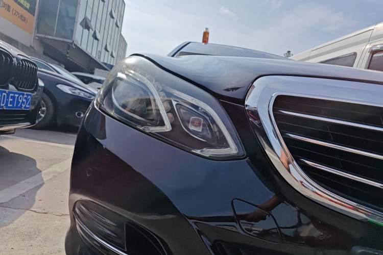 Used Mercedes-Benz E-Class 2014 E 260 L Luxury Model Right Front Headlight