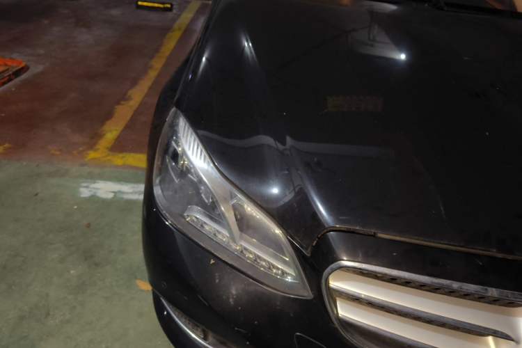Used Mercedes-Benz E-Class 2014 E 260 L Sport Edition Right Front Headlight