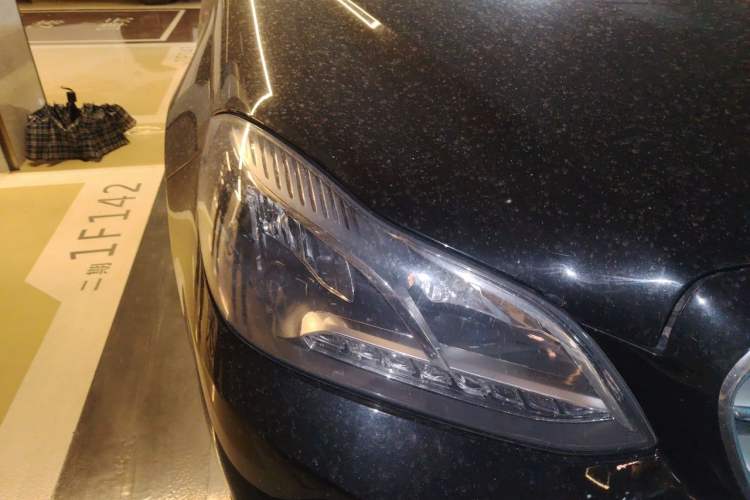 Used Mercedes-Benz E-Class 2014 E 260 L Sport Edition Right Front Headlight
