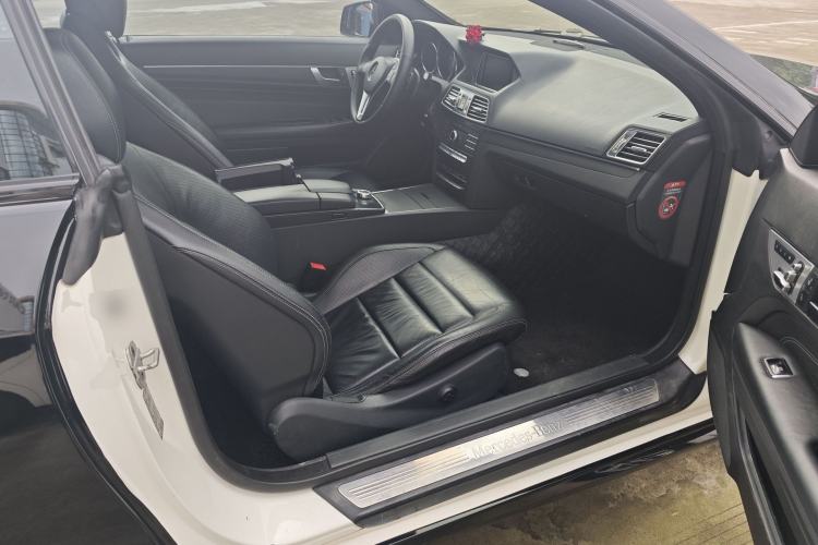 Used Mercedes-Benz E-Class 2014 E 200 Coupe Right Front Seat