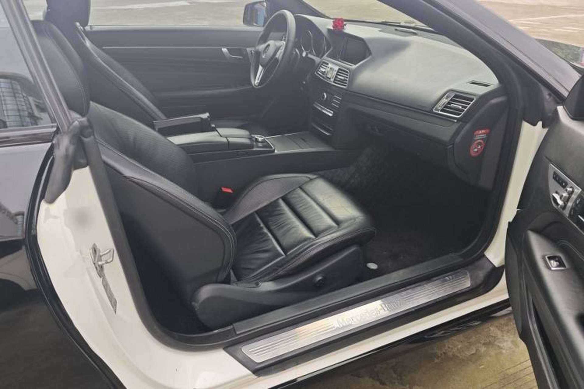 Used Mercedes-Benz E-Class 2014 E 200 Coupe Right Front Seat