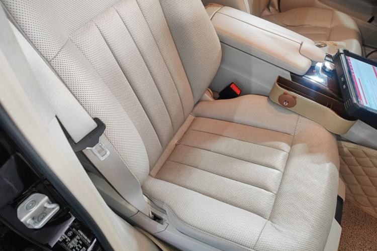 Used Mercedes-Benz E-Class 2014 E 300 L Right Front Seat