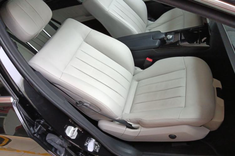 Used Mercedes-Benz E-Class 2014 Restyled E 300 L Sport Edition Right Front Seat