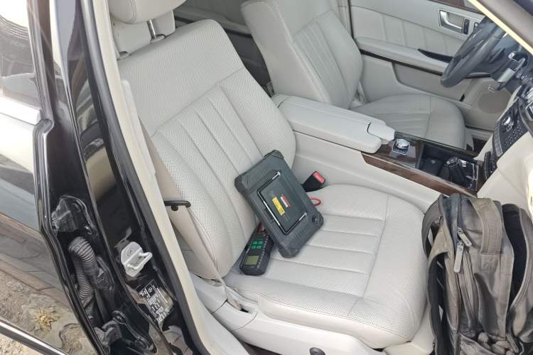 Used Mercedes-Benz E-Class 2014 E 300 L Right Front Seat