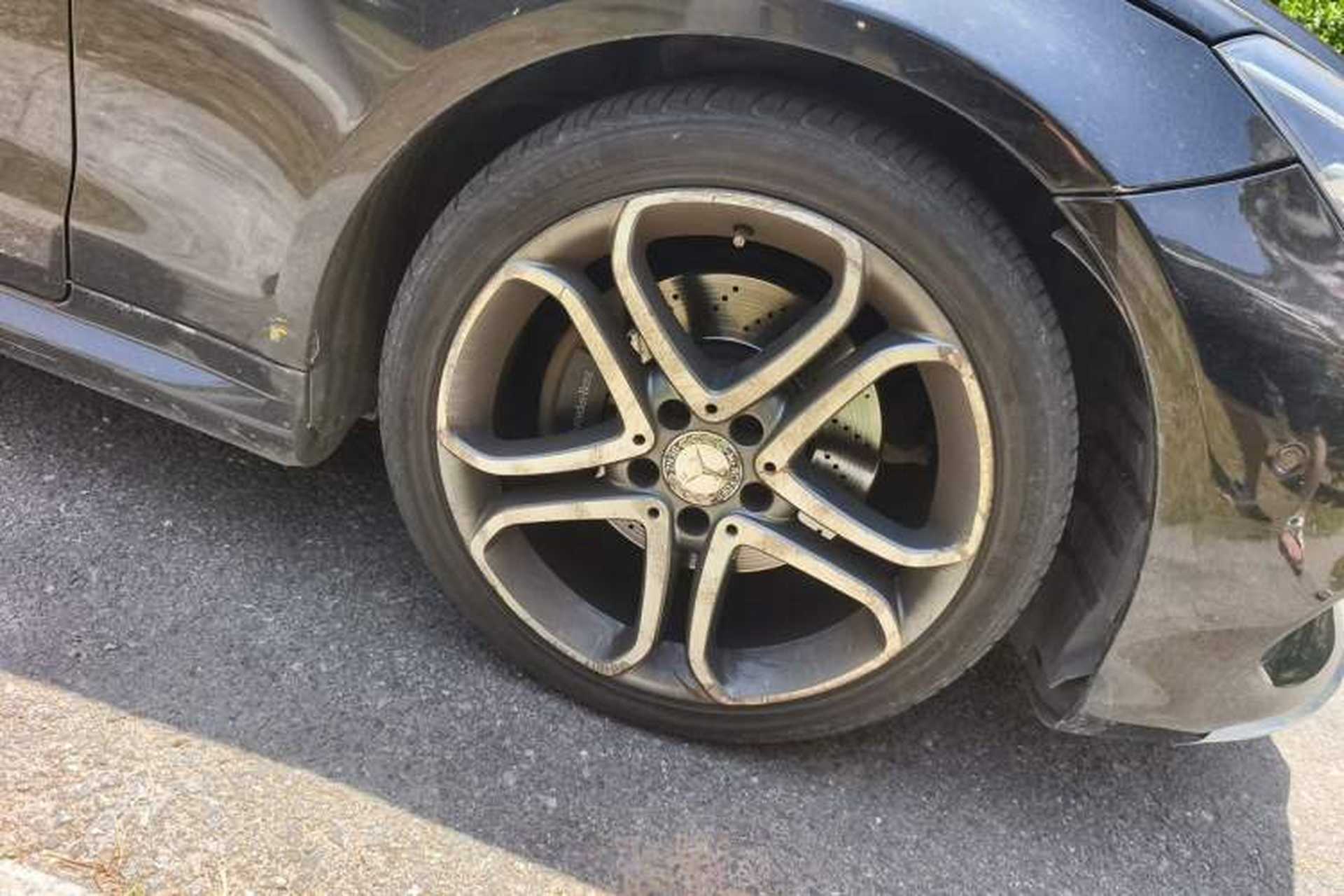 Used Mercedes-Benz E-Class 2014 E 200 Coupe Right Front Wheel Hub