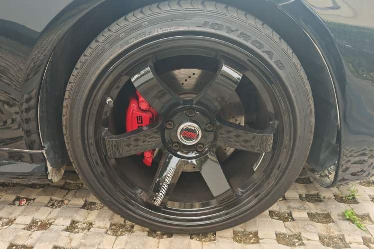 Used Mercedes-Benz E-Class 2014 E 200 Coupe Right Front Wheel Hub