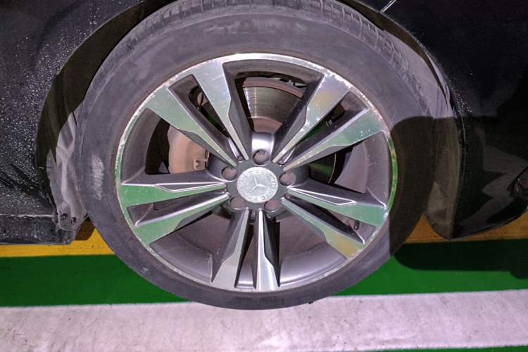 Used Mercedes-Benz E-Class 2014 Restyled E 260 L Sport Edition Right Front Wheel Hub