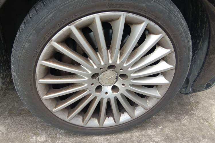 Used Mercedes-Benz E-Class 2014 Facelifted E 260 L Luxury Edition Right Front Wheel Hub