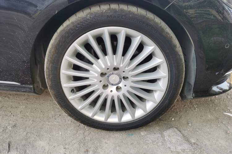 Used Mercedes-Benz E-Class 2014 E 260 L Luxury Model Right Front Wheel Hub