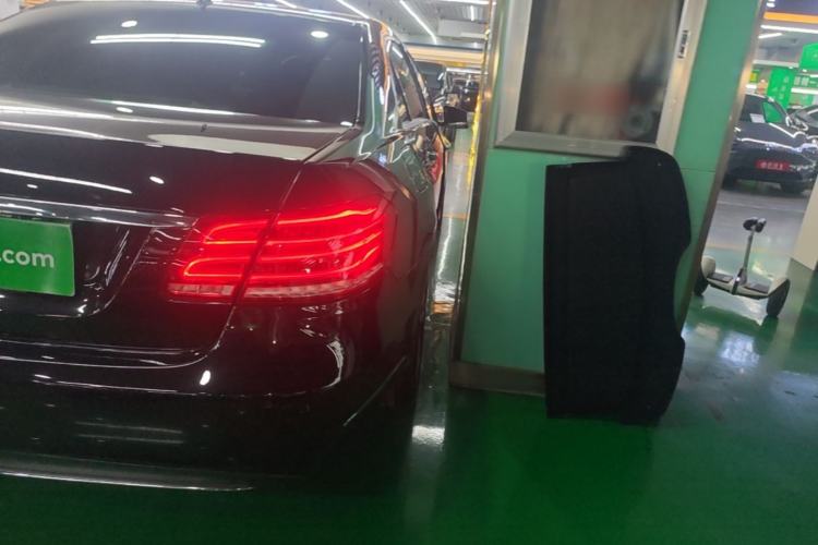 Used Mercedes-Benz E-Class 2014 E 260 L Sport Edition Right Rear Taillight