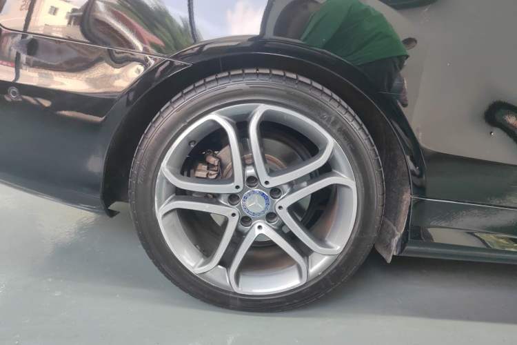 Used Mercedes-Benz E-Class 2014 E 200 Coupe Right Rear Wheel Hub