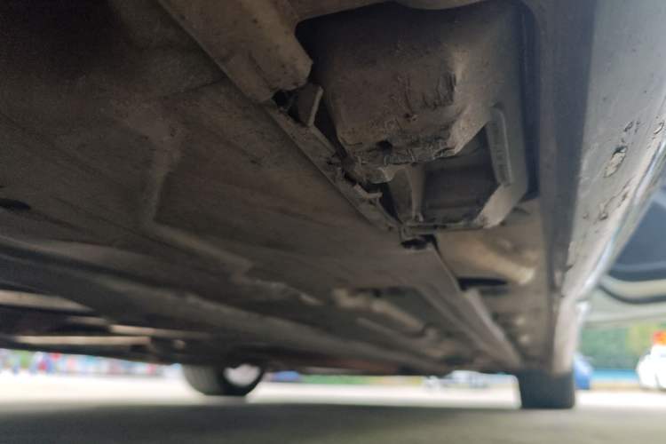 Used Mercedes-Benz E-Class 2014 E 200 Coupe Right Side Sill