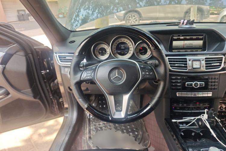 Used Mercedes-Benz E-Class 2014 E 260 L Sport Edition Steering Wheel