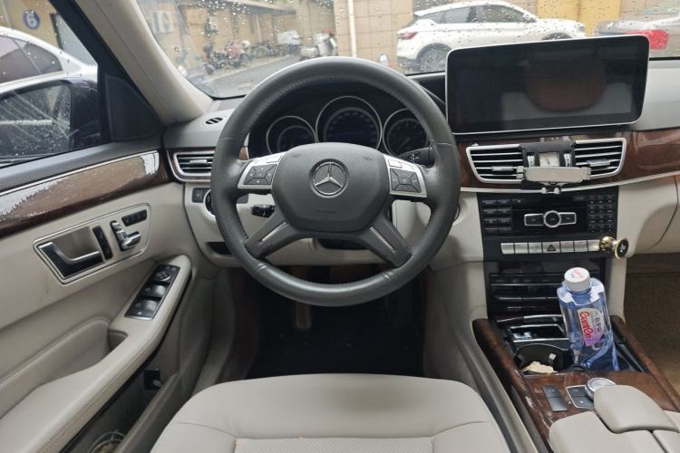 Used Mercedes-Benz E-Class 2014 E 260 L Luxury Model Steering Wheel