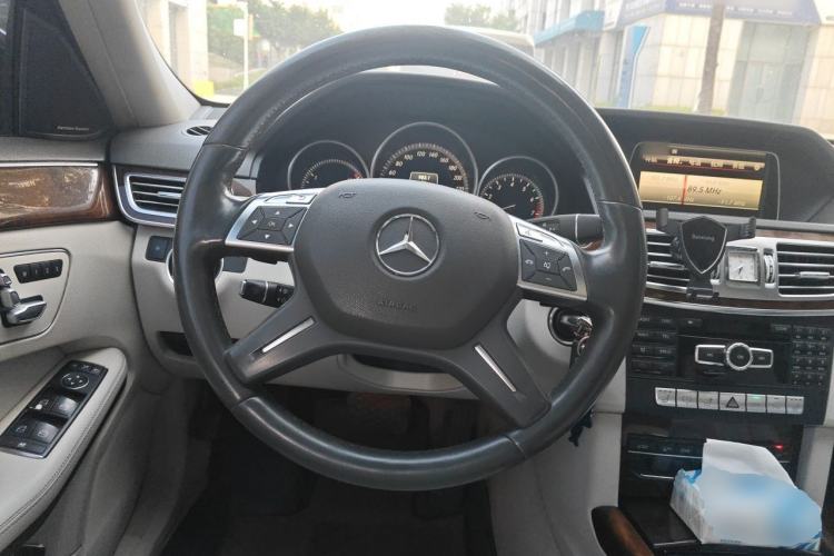 Used Mercedes-Benz E-Class 2014 Facelifted E 260 L Luxury Edition Steering Wheel