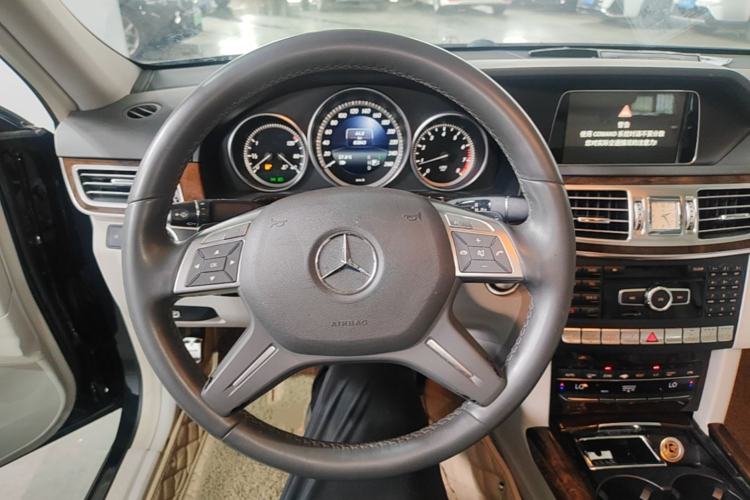 Used Mercedes-Benz E-Class 2014 E 300 L Steering Wheel