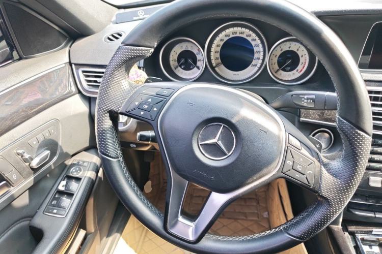 Used Mercedes-Benz E-Class 2014 Restyled E 260 L Sport Edition Steering Wheel