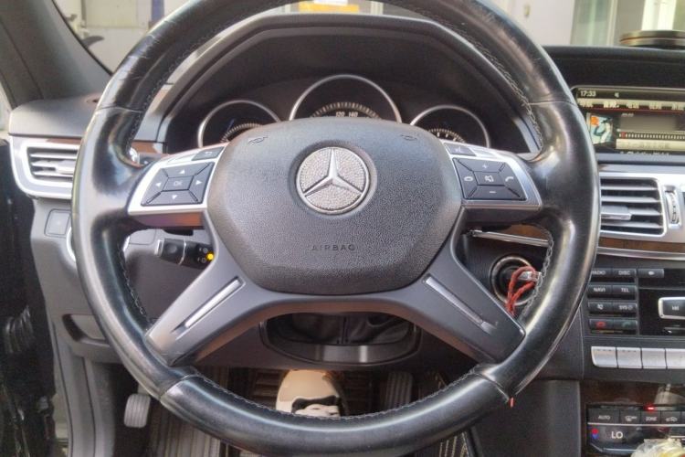 Used Mercedes-Benz E-Class 2014 Facelift E 300 L Steering Wheel