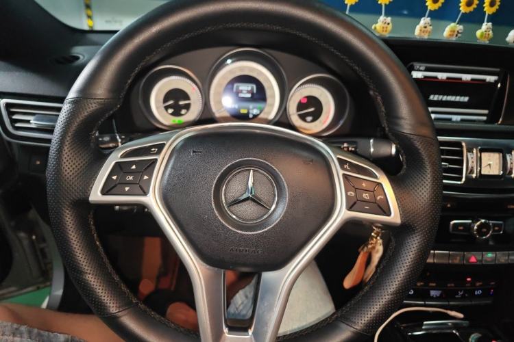 Used Mercedes-Benz E-Class 2014 E 260 L Sport Edition Steering Wheel