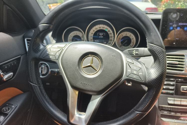 Used Mercedes-Benz E-Class 2014 E 200 Coupe Steering Wheel