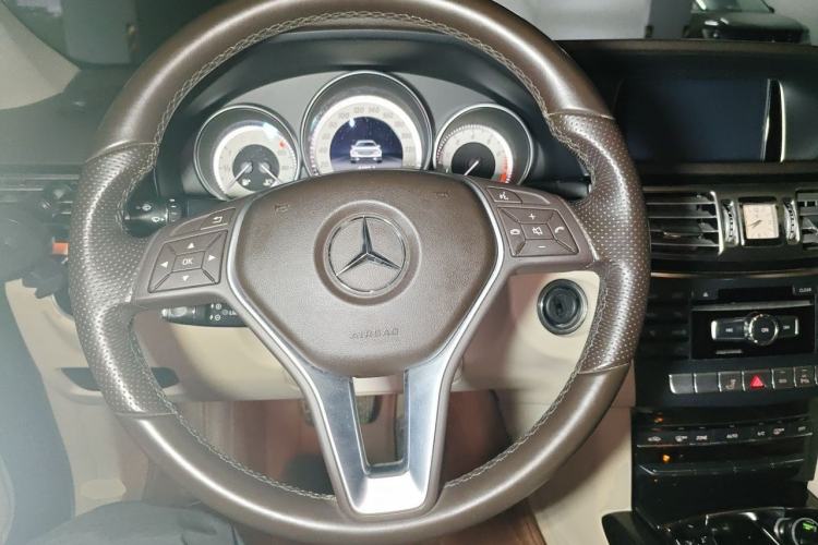 Used Mercedes-Benz E-Class 2014 Restyled E 260 L Sport Edition Steering Wheel