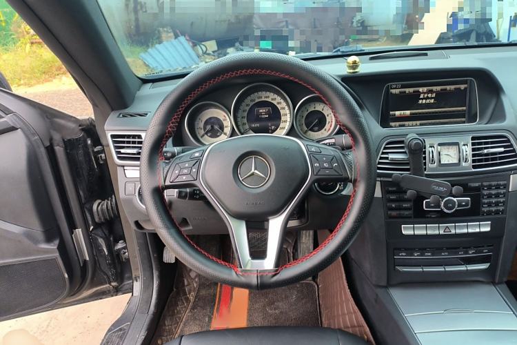 Used Mercedes-Benz E-Class 2014 E 260 Coupe Steering Wheel