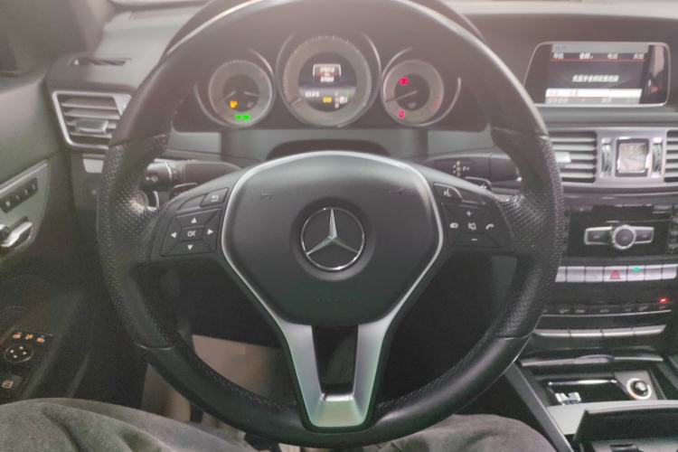 Used Mercedes-Benz E-Class 2014 E 200 Coupe Steering Wheel
