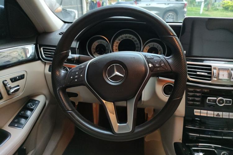 Used Mercedes-Benz E-Class 2014 E 260 L Sport Edition Steering Wheel
