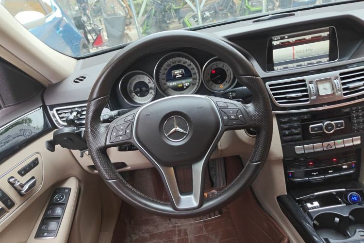 Used Mercedes-Benz E-Class 2014 Restyled E 260 L Sport Edition Steering Wheel