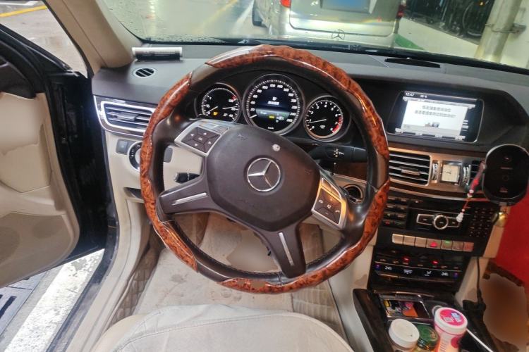 Used Mercedes-Benz E-Class 2014 E 260 L Steering Wheel