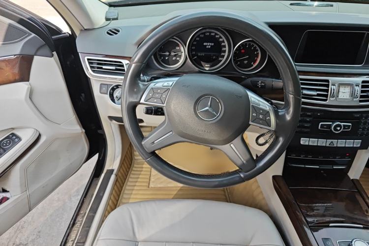 Used Mercedes-Benz E-Class 2014 E 260 L Luxury Model Steering Wheel