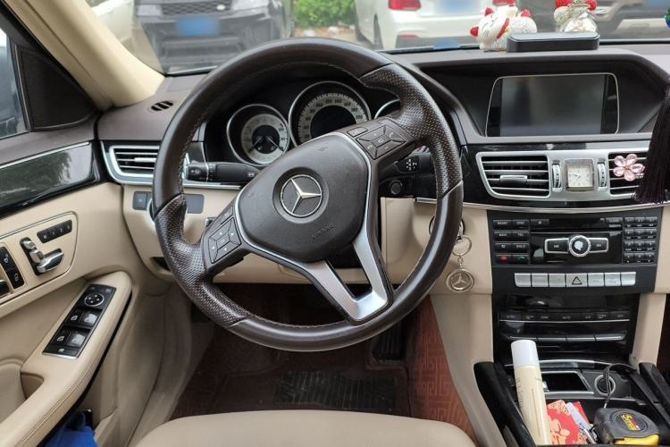 Used Mercedes-Benz E-Class 2014 E 260 L Sport Edition Steering Wheel
