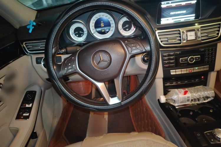 Used Mercedes-Benz E-Class 2014 E 260 L Sport Edition Steering Wheel