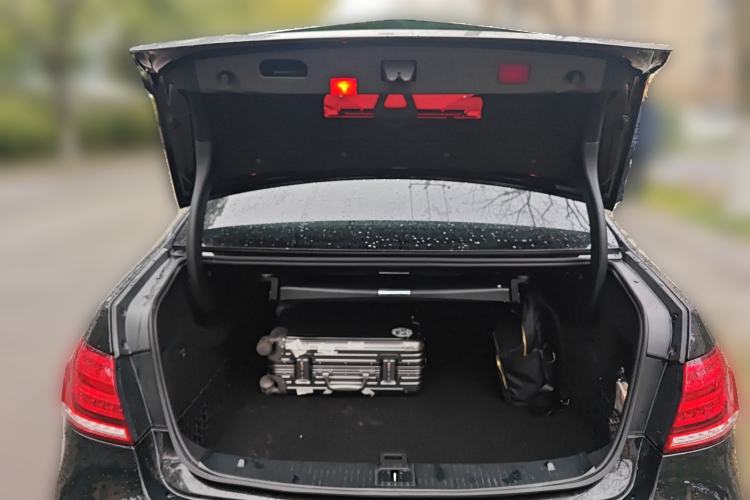 Used Mercedes-Benz E-Class 2014 E 400 L Hybrid Trunk