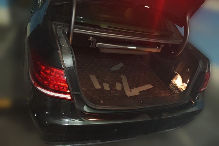Used Mercedes-Benz E-Class 2014 E 400 L Sport Luxury Edition Trunk