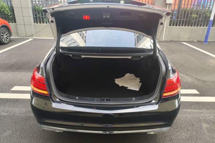 Used Mercedes-Benz E-Class 2014 E 200 Coupe Trunk