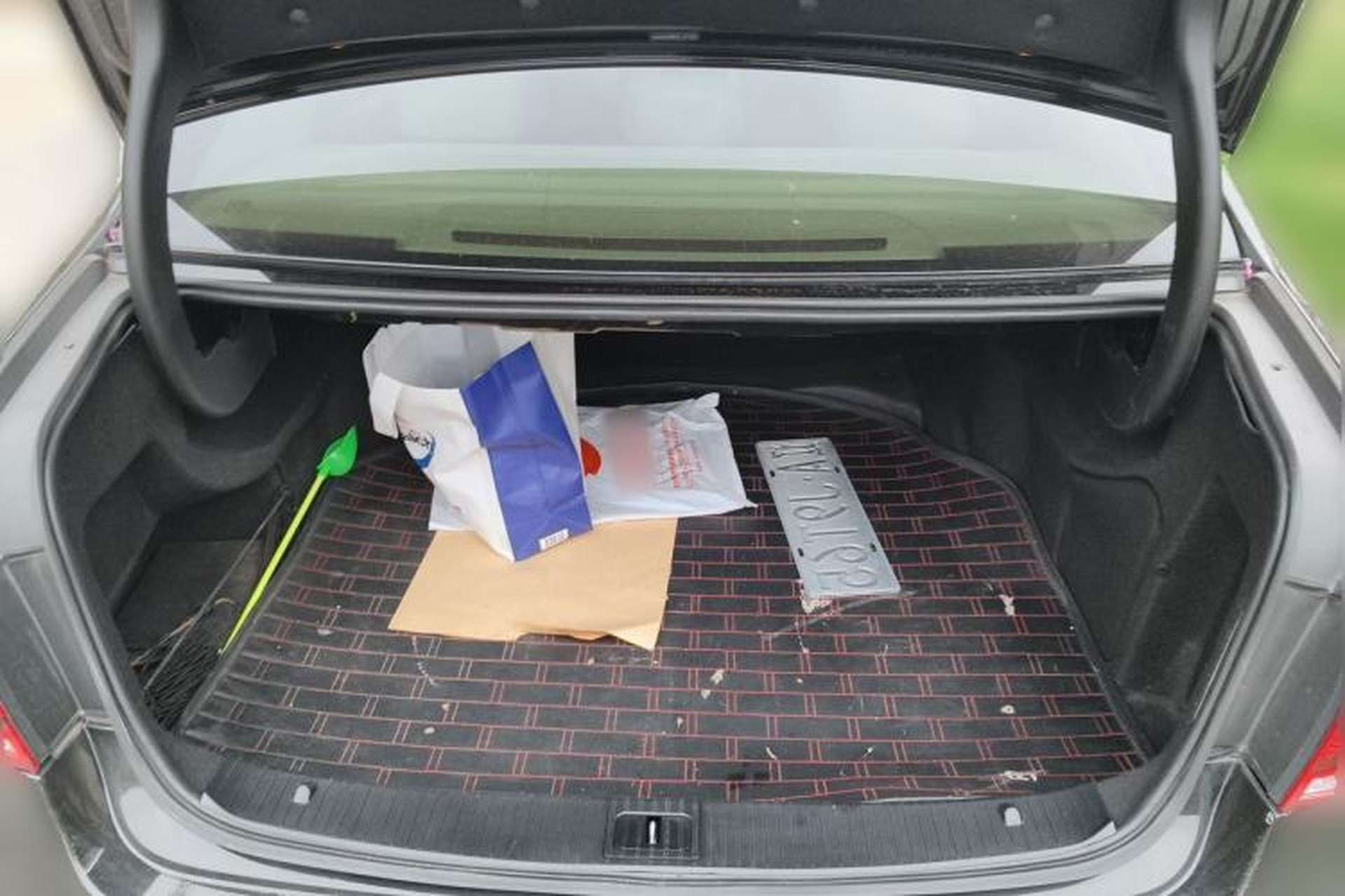 Used Mercedes-Benz E-Class 2014 E 260 L Sport Edition Trunk