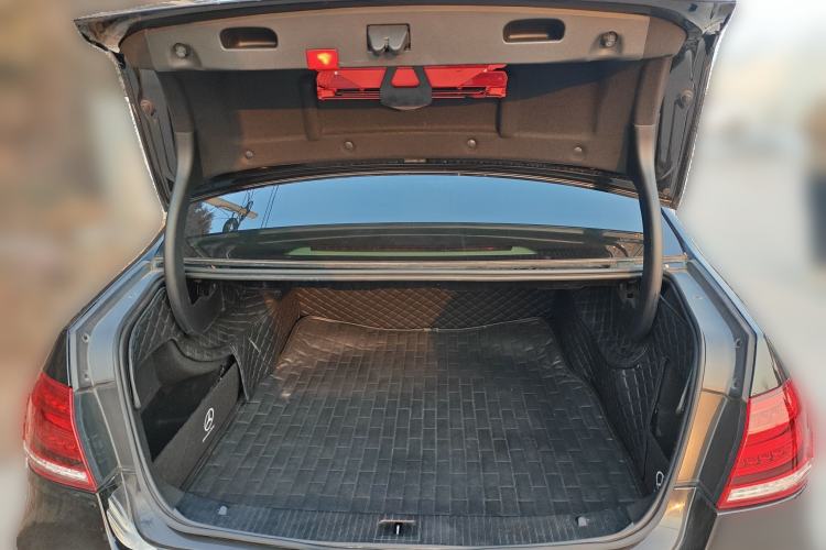 Used Mercedes-Benz E-Class 2014 Restyled E 260 L Sport Edition Trunk